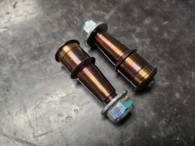 Ct Race Worx Can-Am Maverick X3 Upper Spindle Pins 1