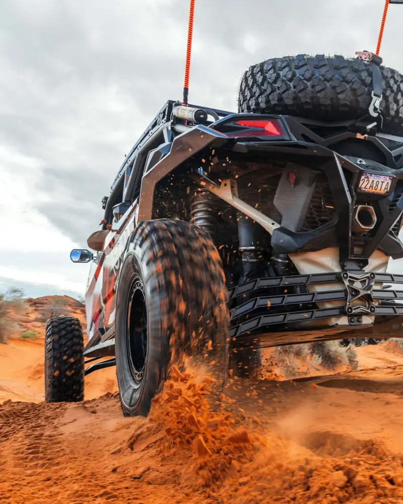 Elektric Offroad '17+ Can-Am Maverick X3 72" High Clearance Radius Rods - Black 1