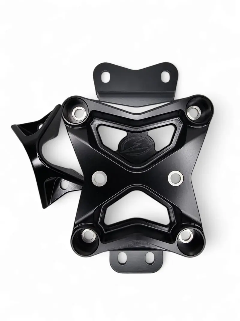 Elektric Offroad '22+ Can-Am Maverick X3 10 Bolt Radius Rod Plate W/ Pull Hook - Black 1