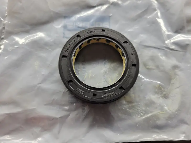 Gilomen Innovations Oem Triple Lip Transmission Input Shaft Seal 1