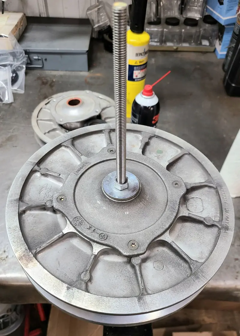 Gilomen Innovations Secondary Clutch Compression Tool 1