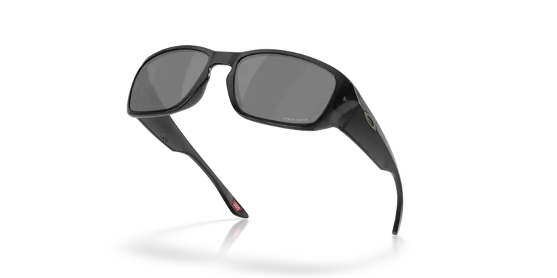 Oakley Tourniquet 4