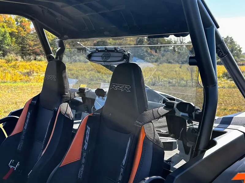 Spike '24 Polaris Rzr Xp 1000 Rear Tinted & Vented Windshield 1