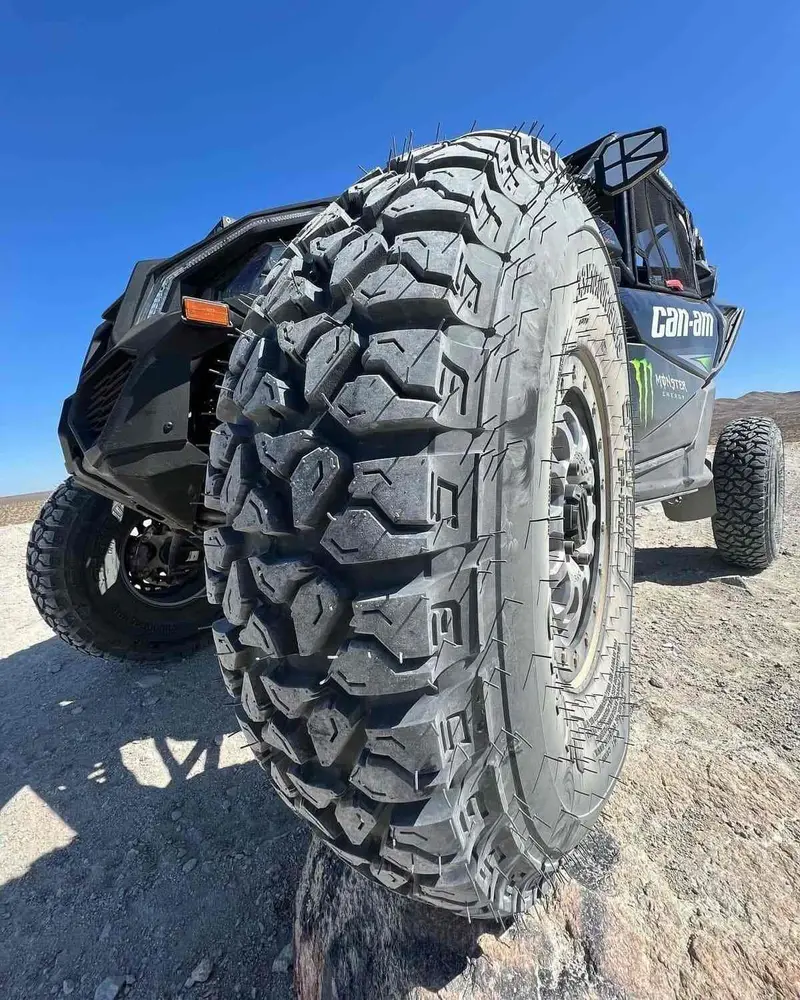 System 3 Titanium Sb-7 Beadlock & System 3 Dx440 Offroad Wheel & Tire Kit 8