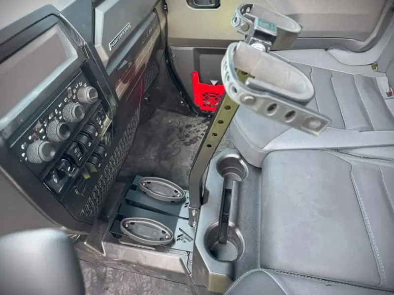Thumper Fab Polaris Ranger Xp 1000 Gun Mount - Center Floor Mount 2