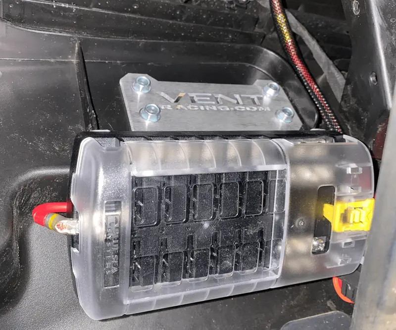 Vent Racing Pro R Under Dash Accessory Fuse Block 1